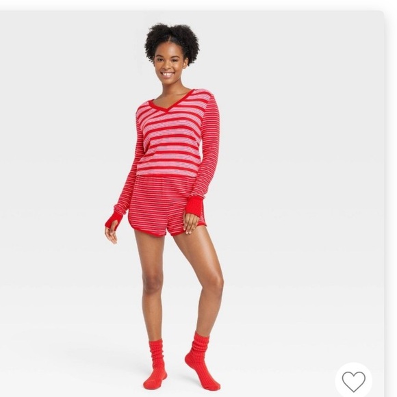 Valentine’s Day Short Set NEW - Picture 2 of 8